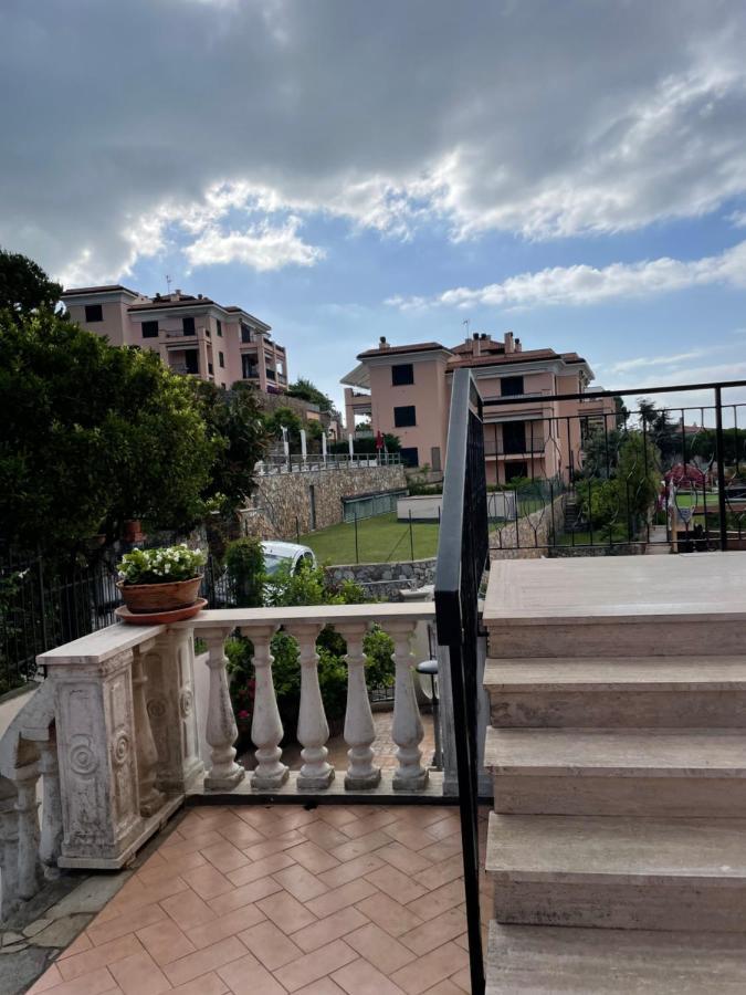 Apartment Aurora & Nicole Ideal Per Biker Con Terazza Vista Mare Parcheggio E Wi-Fi Gratuiti Pietra Ligure Dış mekan fotoğraf