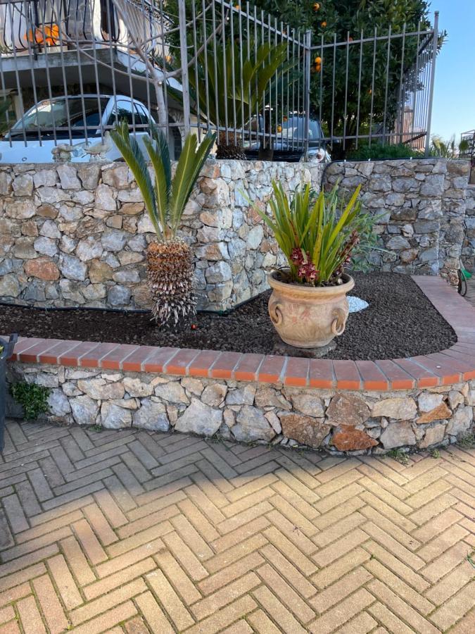 Apartment Aurora & Nicole Ideal Per Biker Con Terazza Vista Mare Parcheggio E Wi-Fi Gratuiti Pietra Ligure Dış mekan fotoğraf