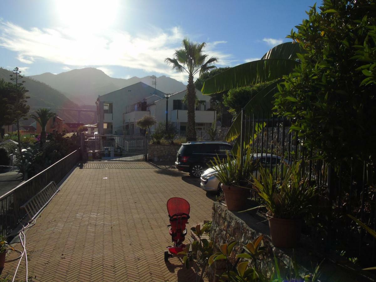 Apartment Aurora & Nicole Ideal Per Biker Con Terazza Vista Mare Parcheggio E Wi-Fi Gratuiti Pietra Ligure Dış mekan fotoğraf